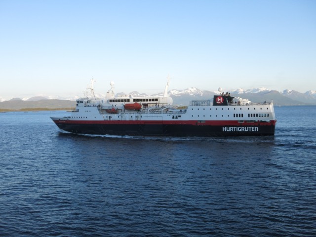 Hurtigruten_2015-06-27_21-36-1